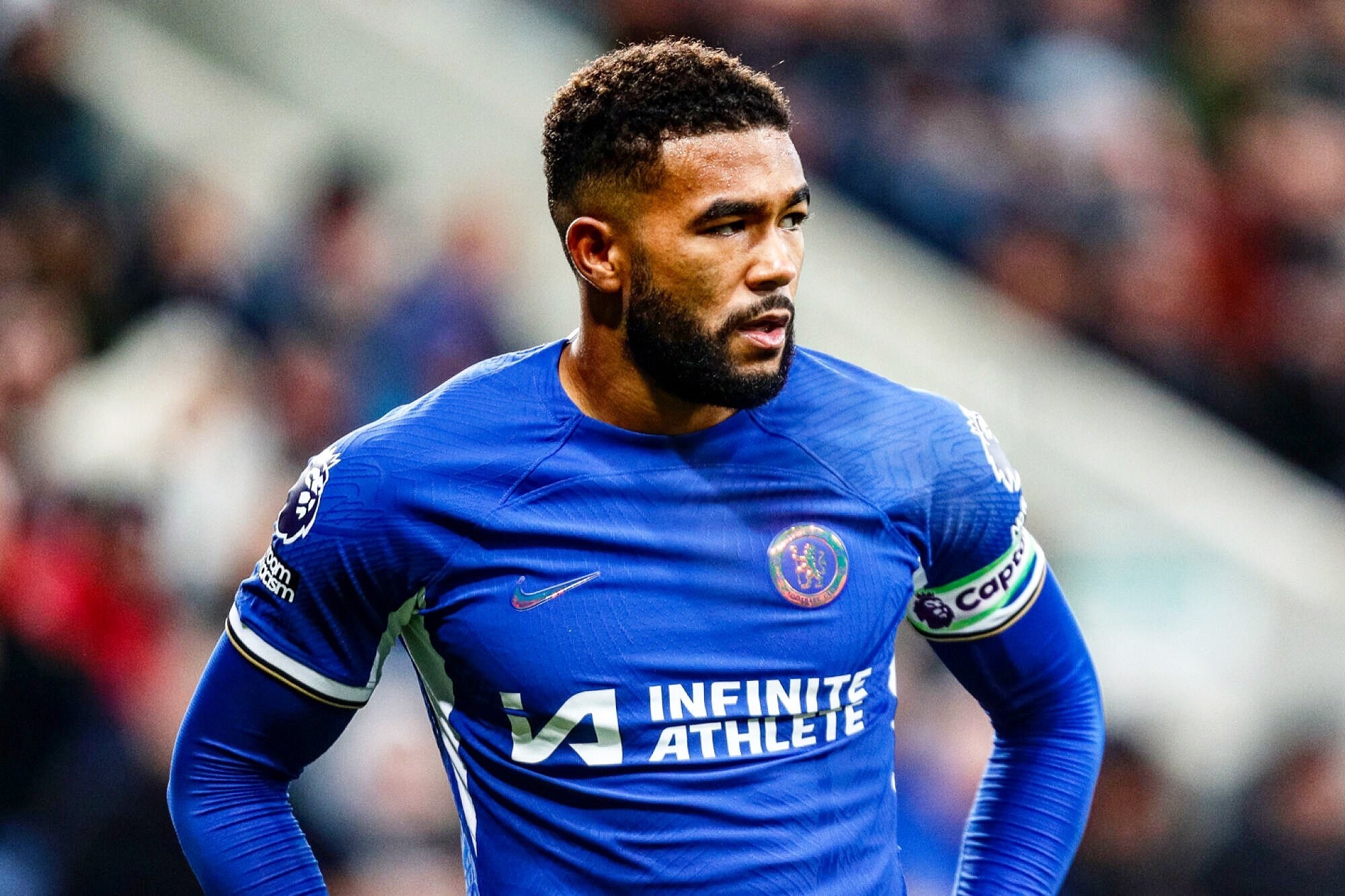 小伙子可以培养！42号秀雷诺8中5拿到13分8板3助 拼下3前场板（42号秀雷诺8投5中砍13分8板3助外加3个前场篮板，小伙子真值得培养）