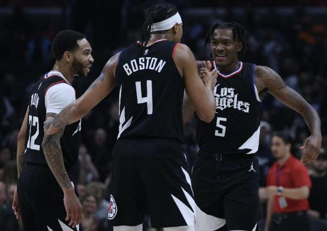 海外法国球员欧冠之夜：谢尔基、卡卢卢和扎格表现出色（欧冠夜法国海外军团高光：谢尔基、卡卢卢、扎格抢眼发挥）