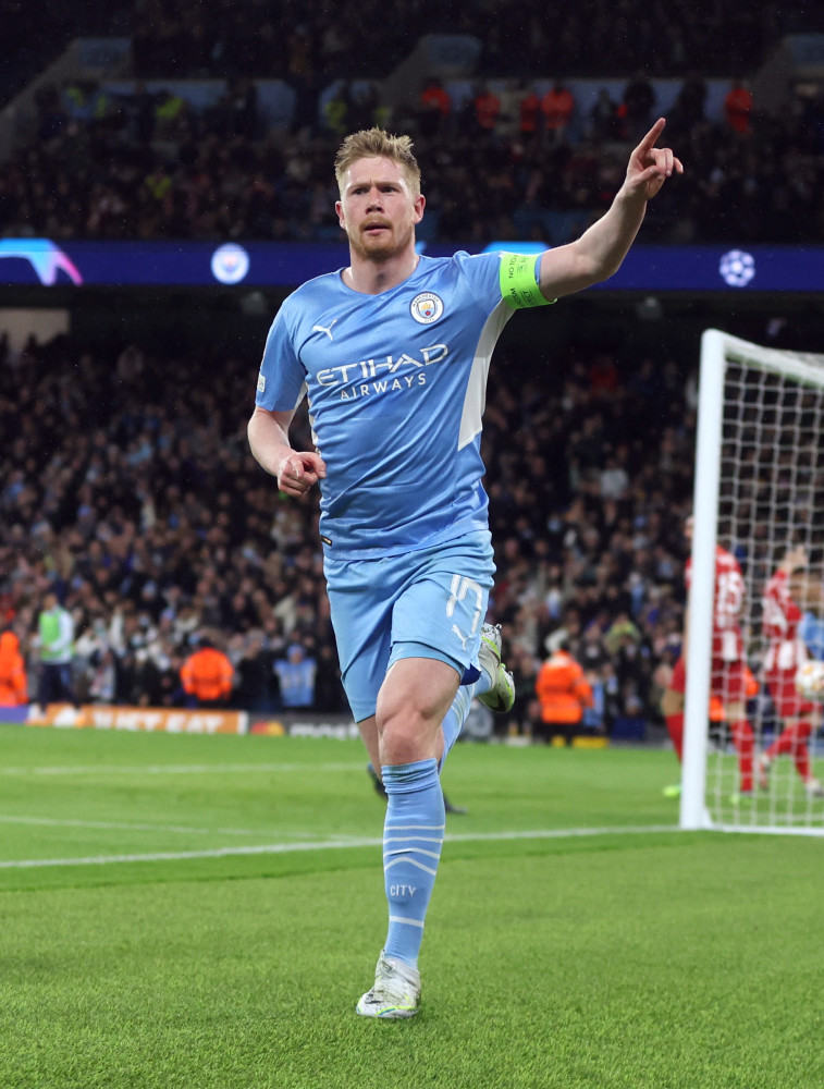 每体：杰拉德·马丁在左中卫上的表现，比其当左后卫时更亮眼（每体：杰拉德·马丁踢左中卫更出彩，强于担任左后卫时）