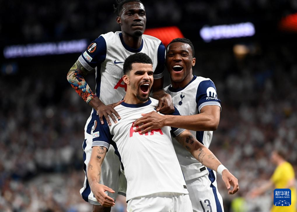 实地考察！世体：巴塞罗那市长赴诺坎普现场观看巴萨vs毕包（世体：巴塞罗那市长亲临诺坎普观战巴萨对阵毕尔巴鄂）