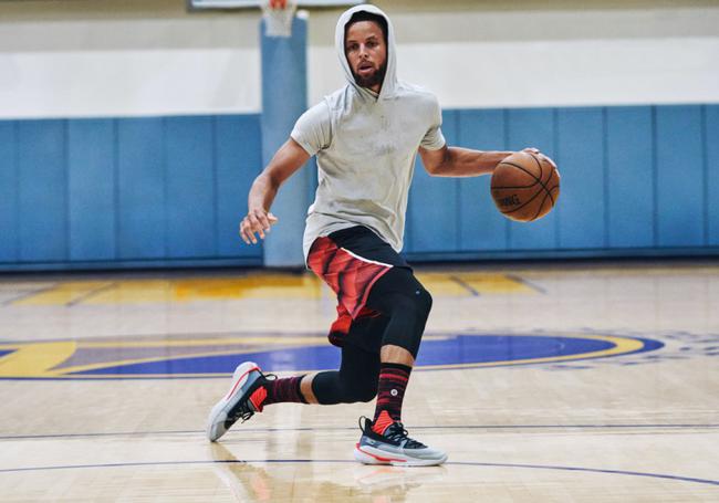 篮球勇士明星球员连续得分20+（勇士队核心连场砍下20+分）