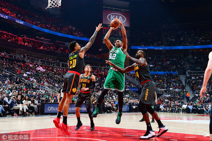 孙悦退役后与妻女定居美国，曾是NBA新星，早年受篮球启蒙，父母支持其篮球之路。（退役后孙悦携妻女定居美国：昔日NBA新星，自幼受篮球熏陶，在父母支持下走上篮坛之路）