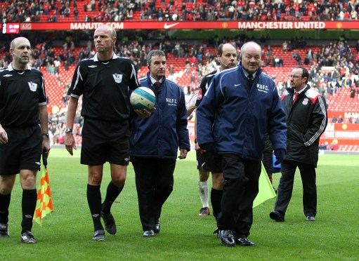 较劲！弗拉格单打巴特勒抛投得分 巴特勒抢断扣篮+三分完成回应（针锋相对！弗拉格单挑巴特勒抛投命中，巴特勒抢断暴扣加三分强势回击）