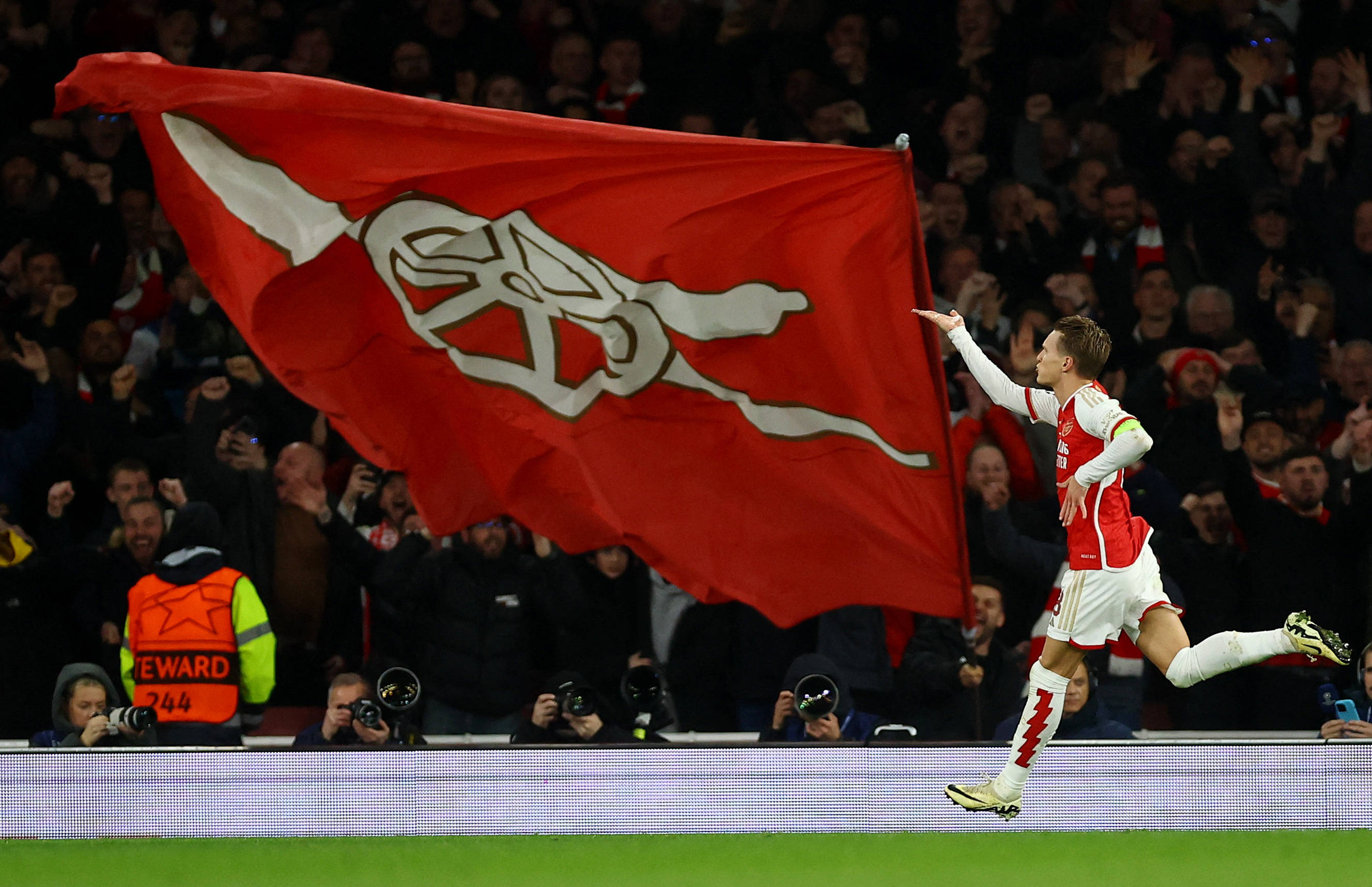 我又拥有新球衣啦！葡萄牙2026世界杯特别款球衣...（入手新战袍：葡萄牙2026世界杯特别版球衣）