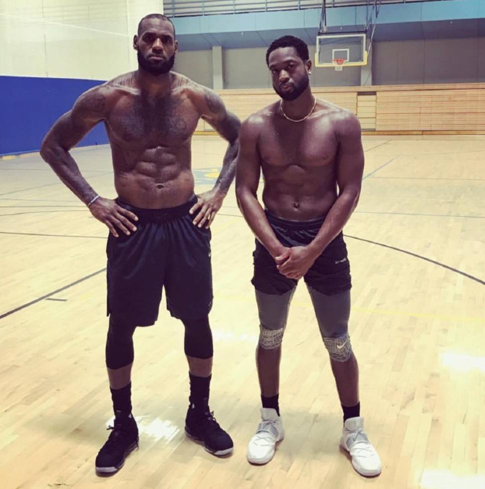 罗马诺：皇马球员们力挺阿隆索，高层愿再给他时间进行打磨（罗马诺：皇马队内力挺阿隆索，高层倾向继续给他时间打磨）