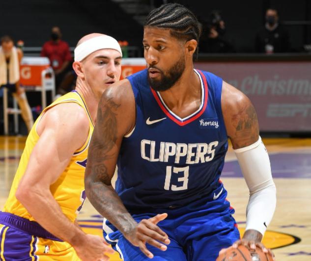 Skip：雷霆对阵马刺&我好像在看西决预演 两队都年轻&有防守（Skip：雷霆vs马刺像西决前哨战，两队年轻防守强硬）