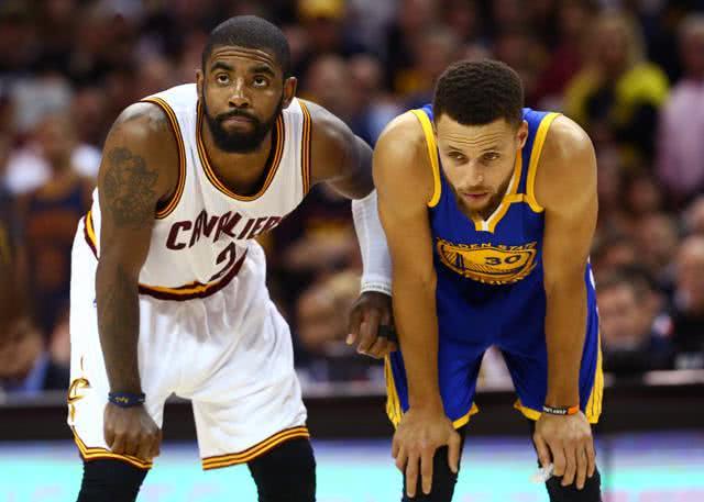 足球国足青训成果显现，小将成多队抢手货（国足青训见成效，年轻球员成各队争夺焦点）